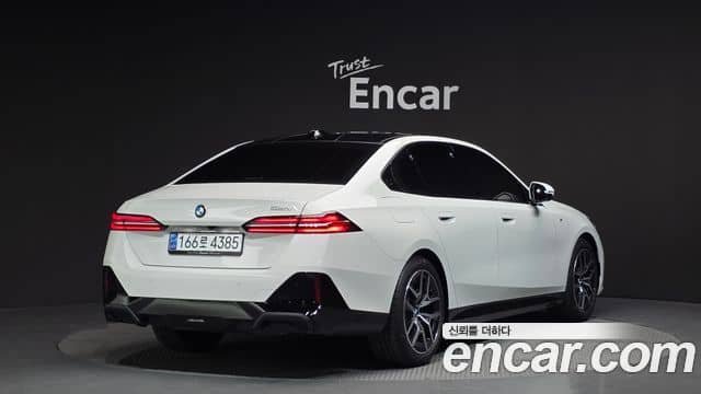 BMW 5 Series, 2025