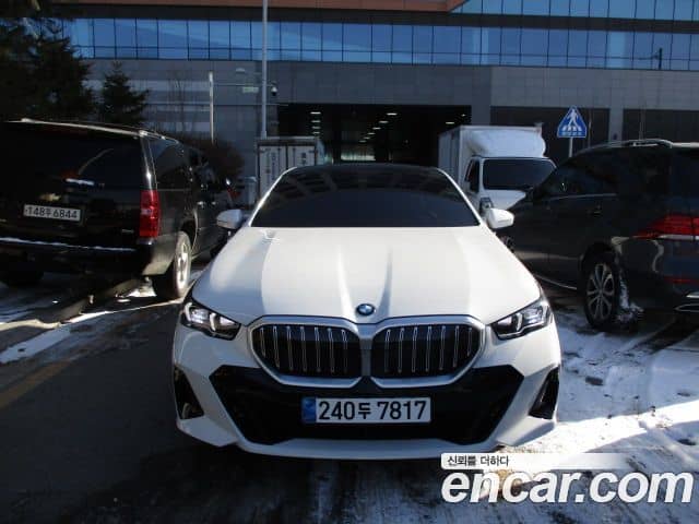 BMW 5 Series, 2024