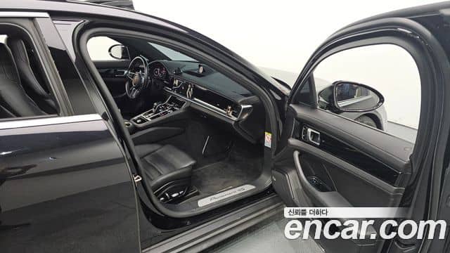 Porsche Panamera, 2018