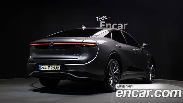 Toyota Crown Crossover, 2023