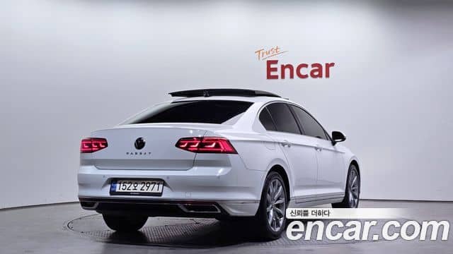 Volkswagen Passat GT, 2022