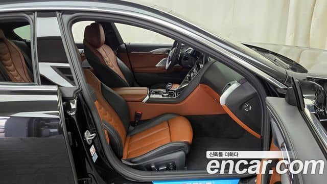 BMW 8 Series, 2023