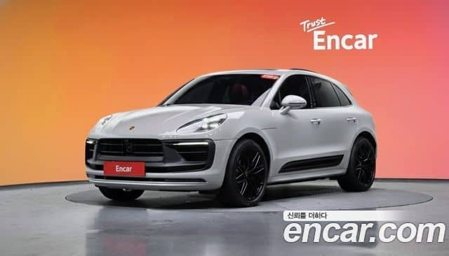 Porsche Macan, 2022
