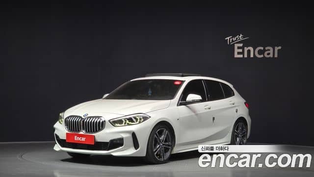 BMW 1 Series, 2021