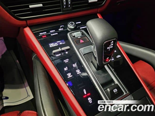 Porsche Cayenne, 2020