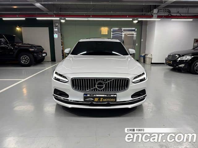 Volvo S90, 2023