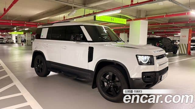 Land Rover Defender, 2023
