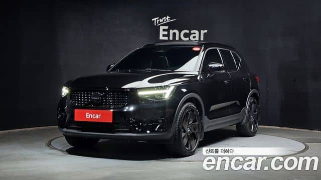 Volvo XC40, 2025