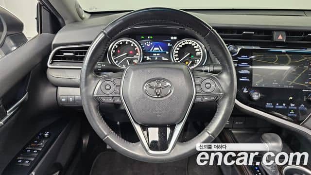 Toyota Camry, 2018