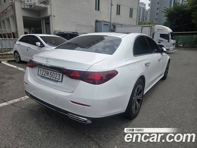Mercedes-Benz E-Class, 2025
