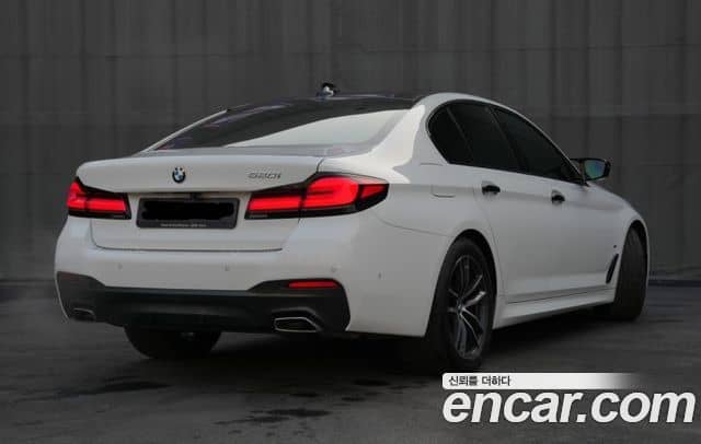 BMW 5 Series, 2022