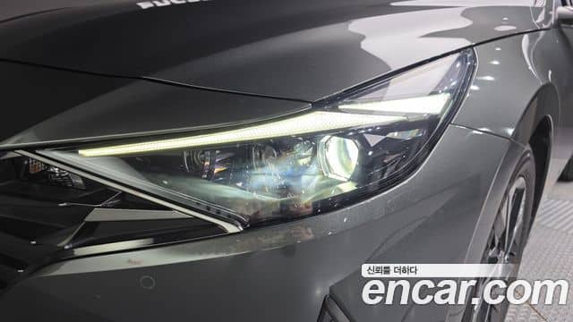 Hyundai The New Avante Hybrid, 2022
