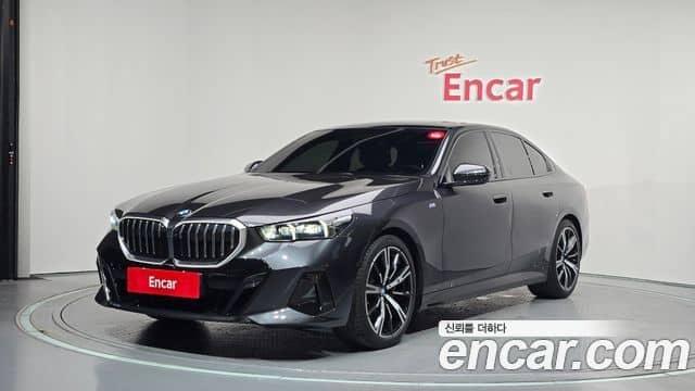 BMW 5 Series, 2024