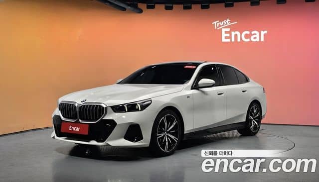 BMW 5 Series, 2025