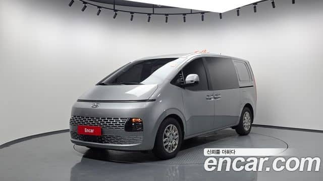 Hyundai Staria, 2022