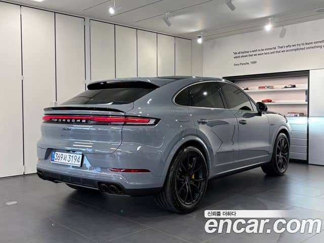 Porsche Cayenne, 2025