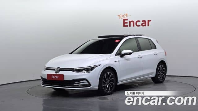 Volkswagen Golf, 2023