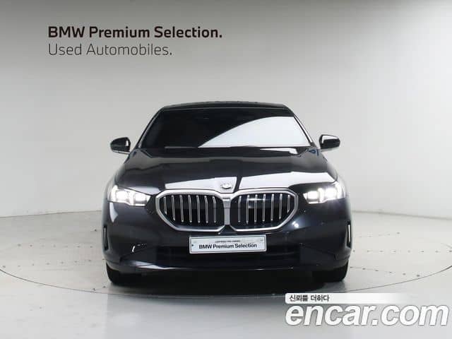 BMW 5 Series, 2023
