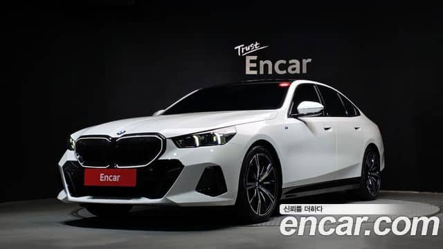 BMW 5 Series, 2025