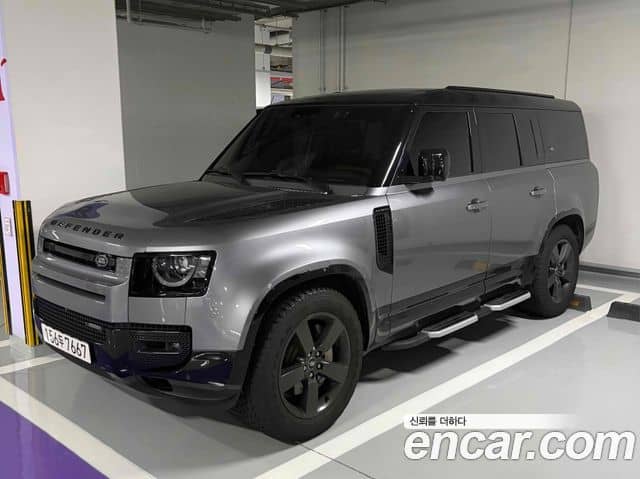 Land Rover Defender, 2023