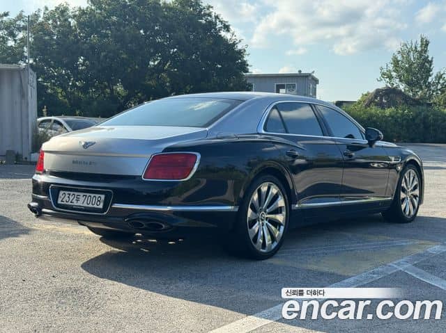 Bentley Flying Spur, 2021