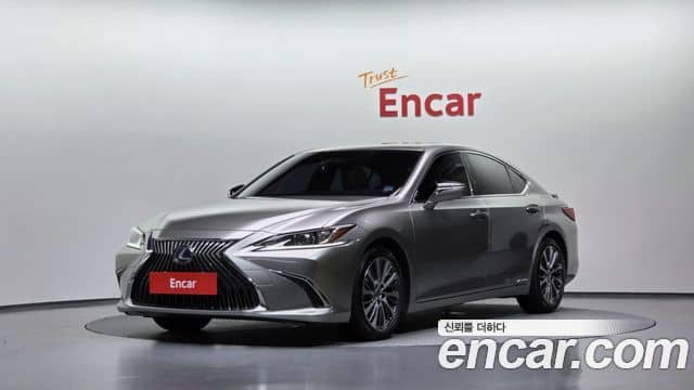 Lexus ES300h, 2018