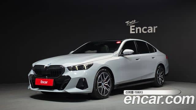 BMW 5 Series, 2025