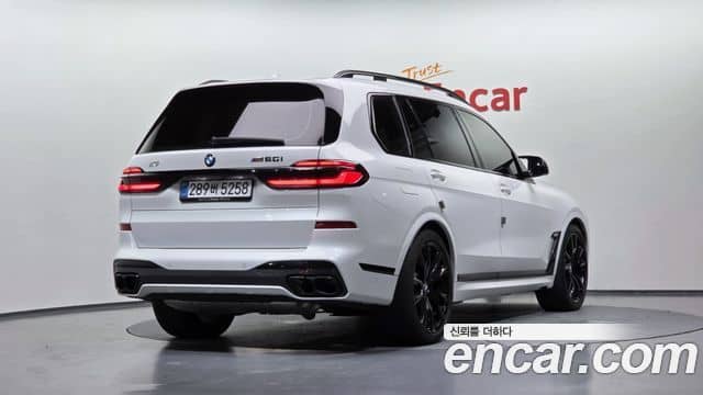 BMW X7, 2025