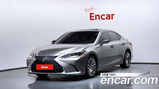 Lexus ES300h, 2023