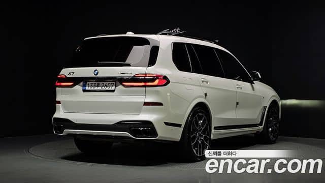 BMW X7, 2025