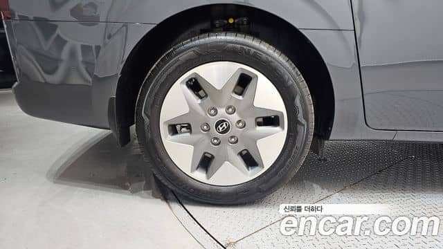 Hyundai Staria, 2025