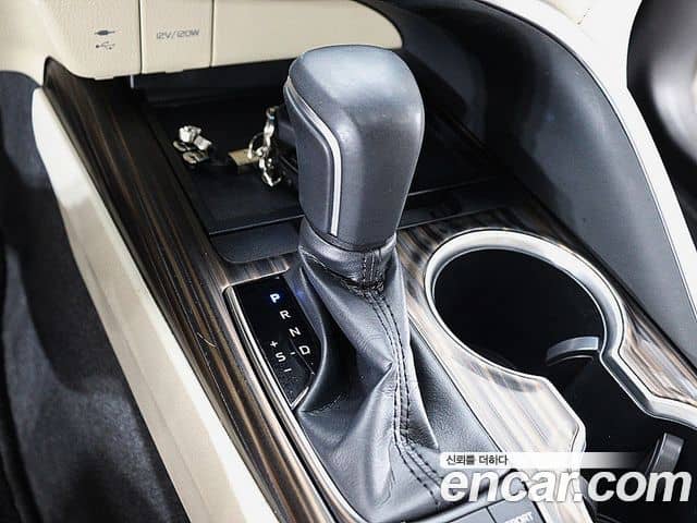 Toyota Camry, 2018
