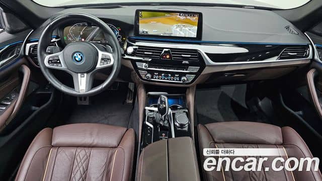 BMW 5 Series, 2023