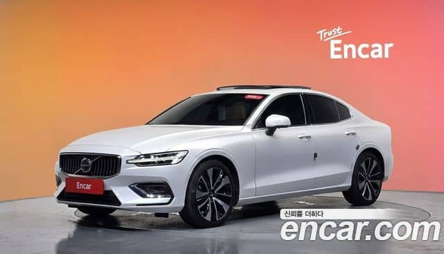 Volvo S60, 2024
