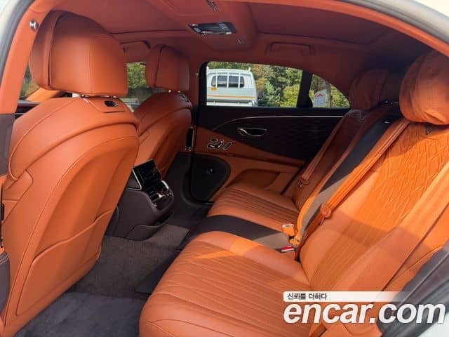 Bentley Flying Spur, 2023