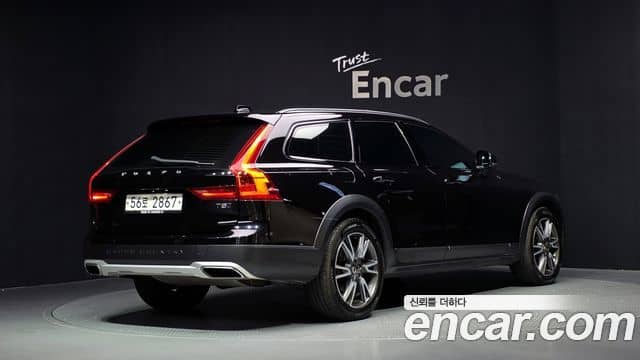 Volvo V90 Cross Country, 2018