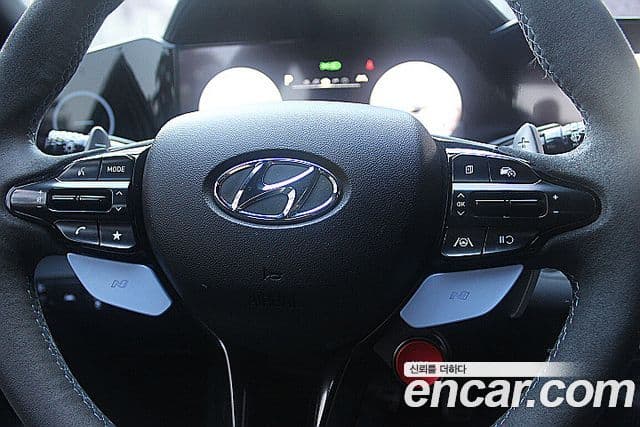 Hyundai Avante 2021 — ფოტო 17/20