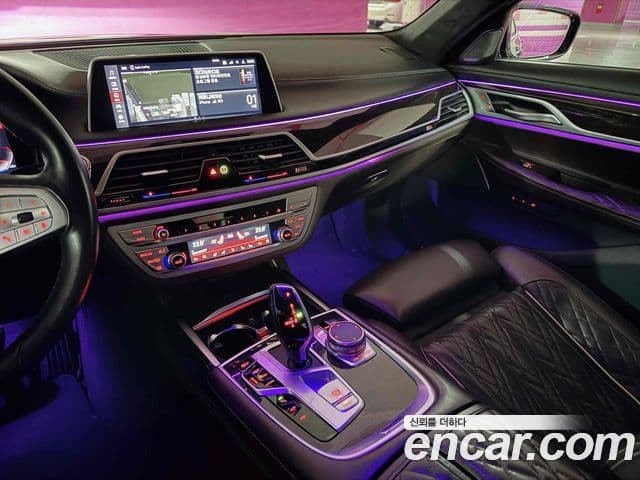 BMW 7 Series 2020 — ფოტო 5/20
