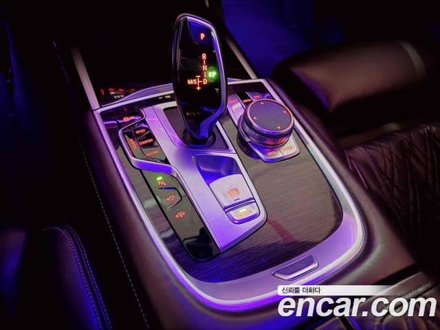 BMW 7 Series 2020 — ფოტო 6/20