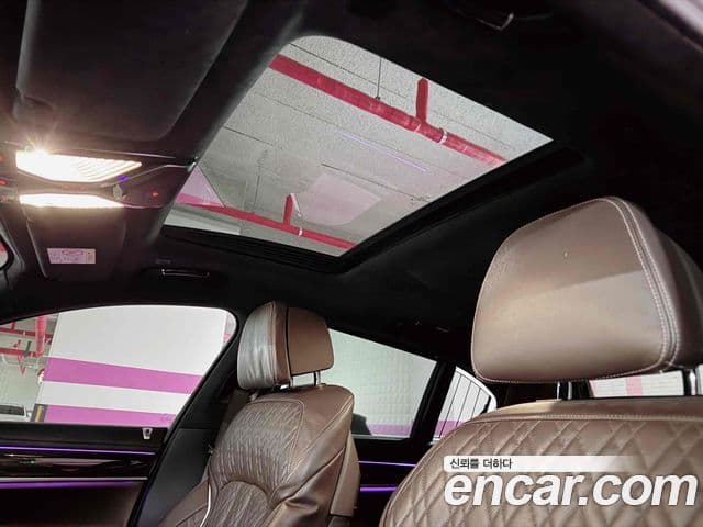 BMW 7 Series 2020 — ფოტო 10/20