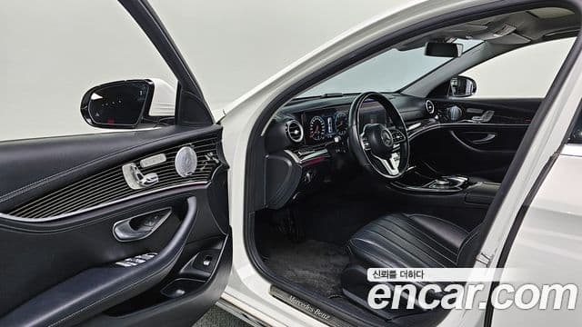 Mercedes-Benz E-Class 2019 — ფოტო 10/20