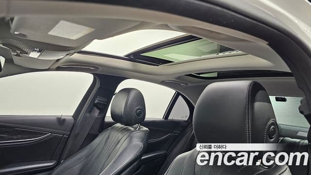Mercedes-Benz E-Class 2019 — ფოტო 7/20