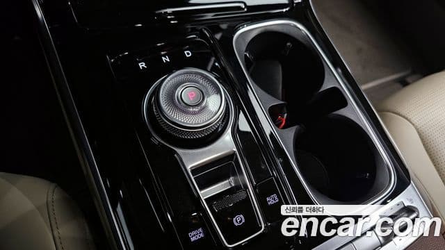 Kia Carnival 2022 — ფოტო 9/20