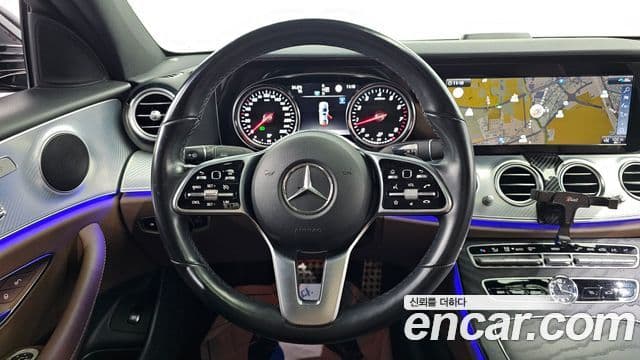 Mercedes-Benz E-Class 2019 — ფოტო 3/20