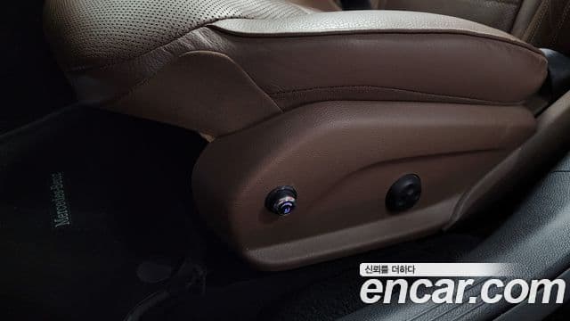 Mercedes-Benz E-Class 2019 — ფოტო 5/20