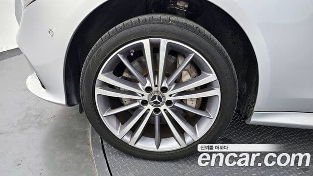 Mercedes-Benz CLS-Class 2019 — Photo 14/20