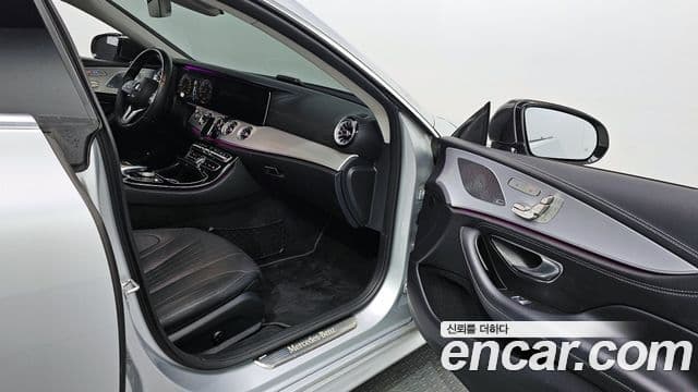 Mercedes-Benz CLS-Class 2019 — Photo 1/20