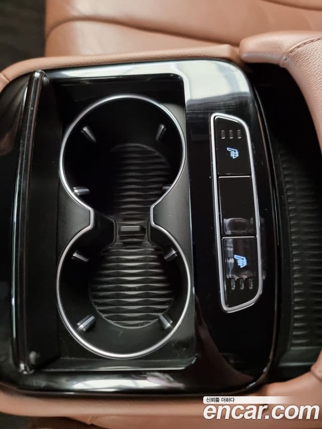 Genesis Electrified G80 2020 — ფოტო 19/20
