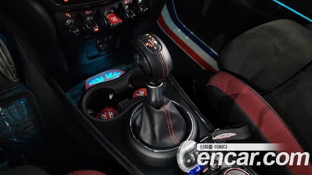 Mini Cooper S Countryman 2018 — ფოტო 8/20