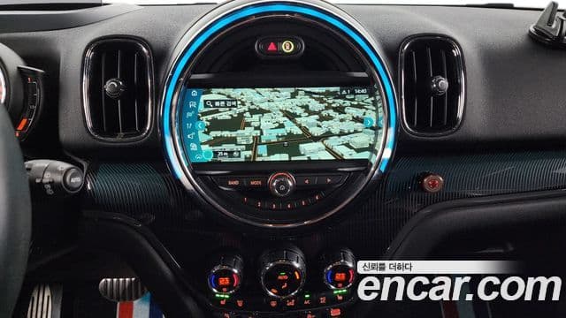 Mini Cooper S Countryman 2018 — Şəkil 16/20